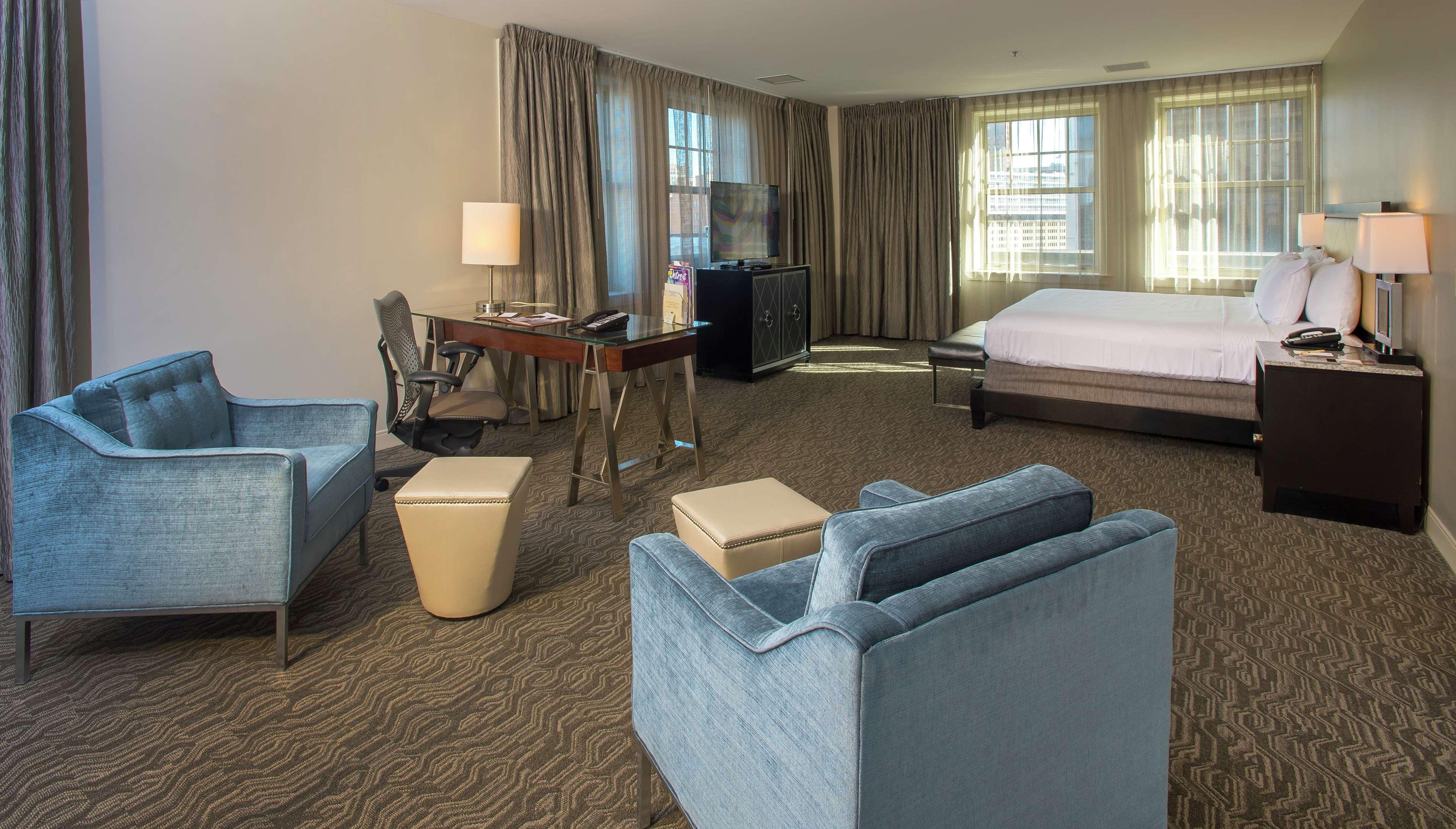 Doubletree Suites By Hilton Hotel Detroit Downtown - Fort Shelby Zewnętrze zdjęcie