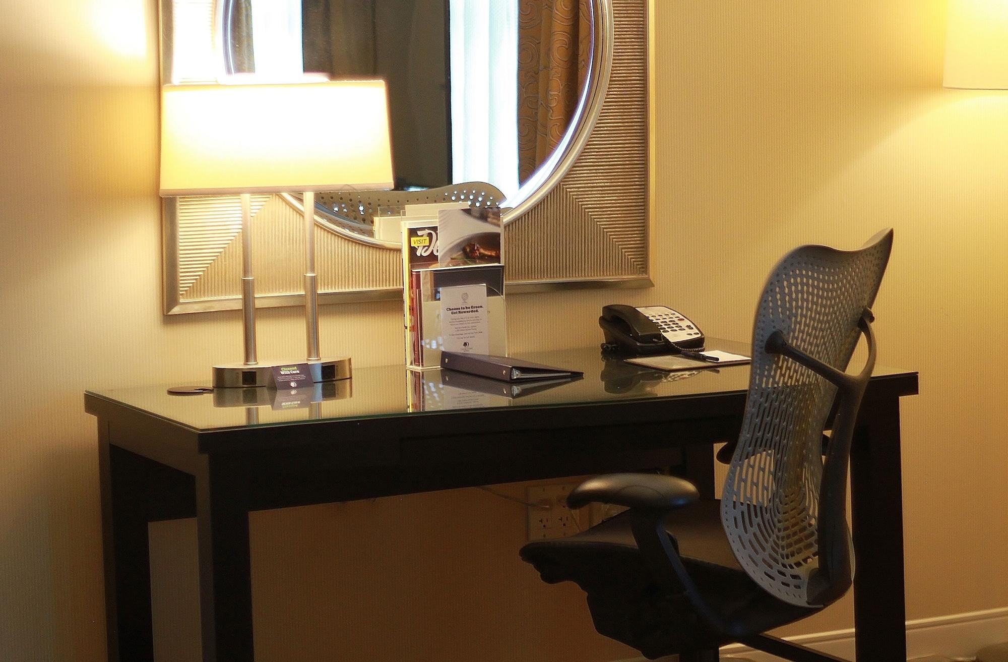 Doubletree Suites By Hilton Hotel Detroit Downtown - Fort Shelby Zewnętrze zdjęcie