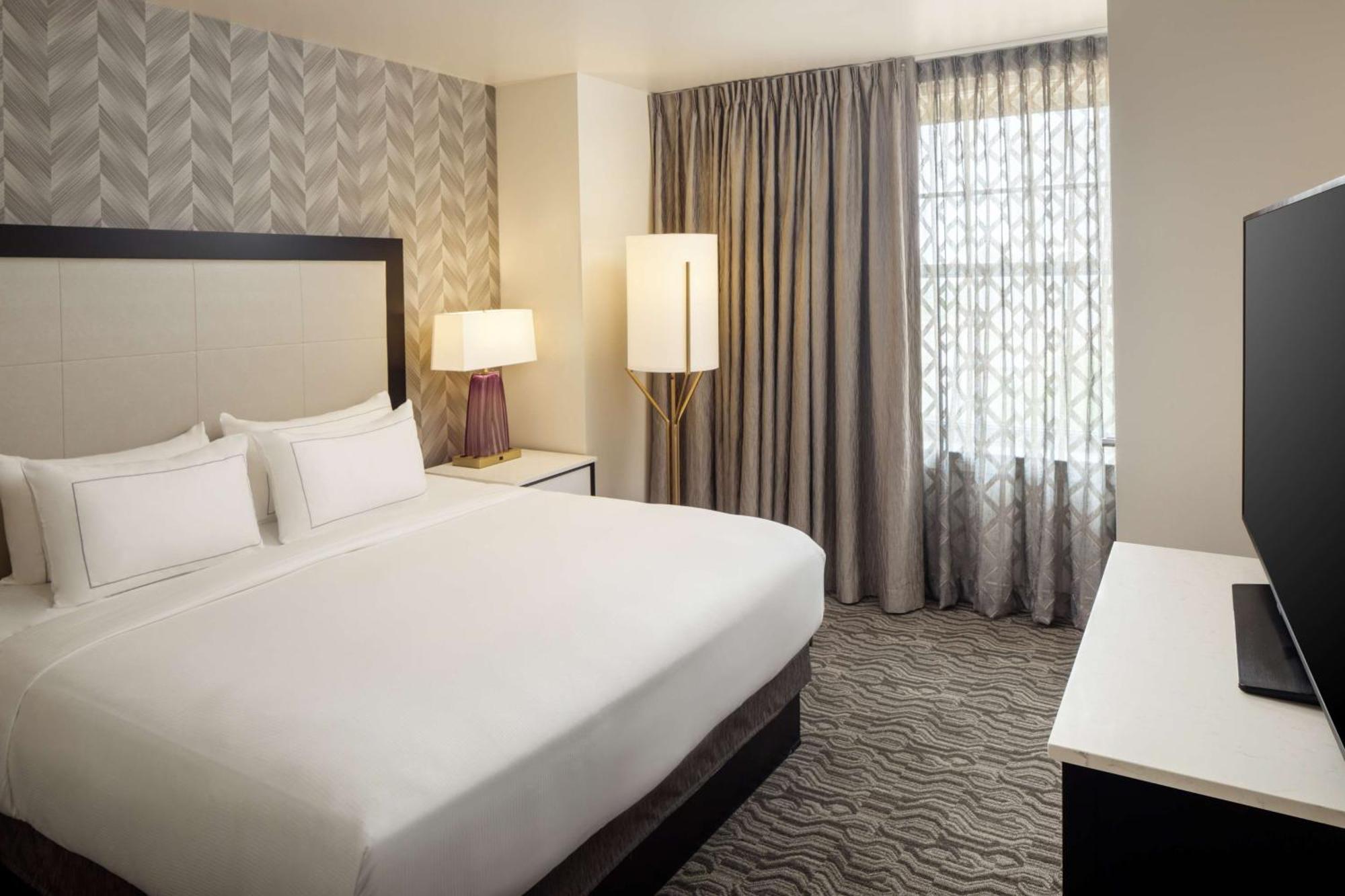 Doubletree Suites By Hilton Hotel Detroit Downtown - Fort Shelby Zewnętrze zdjęcie