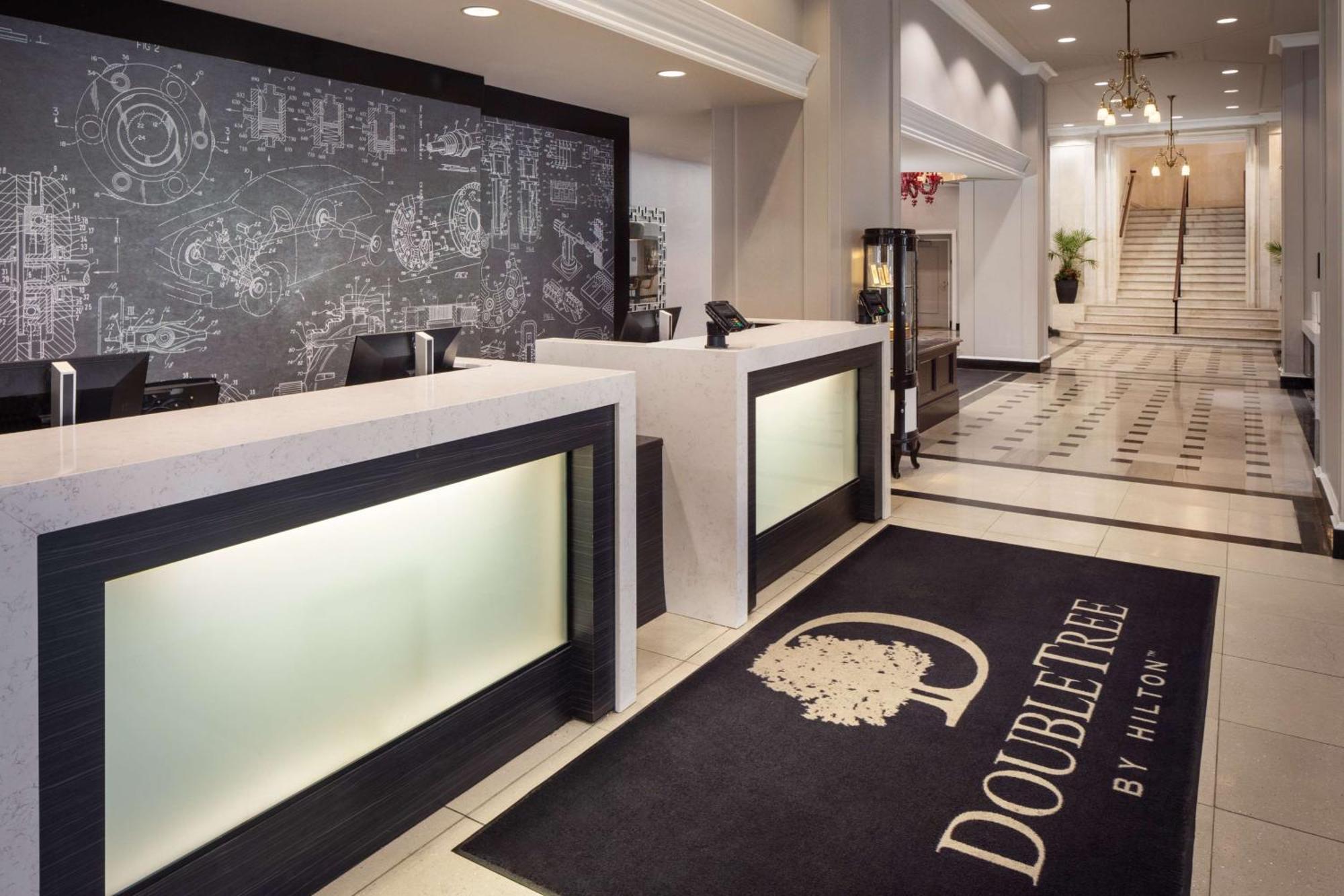 Doubletree Suites By Hilton Hotel Detroit Downtown - Fort Shelby Zewnętrze zdjęcie