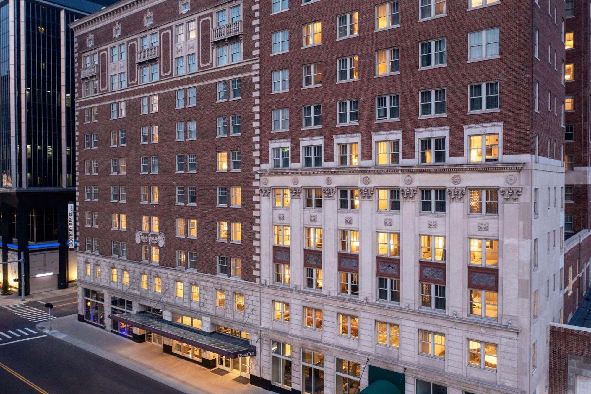 Doubletree Suites By Hilton Hotel Detroit Downtown - Fort Shelby Zewnętrze zdjęcie